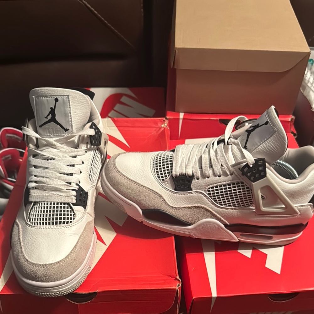 Jordan 4 Military Black